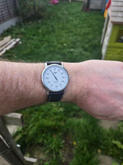 Luch Single Hand Watch