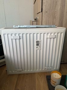 Stelrad K2 Double Panel Convector Radiator with Mounting Bracket