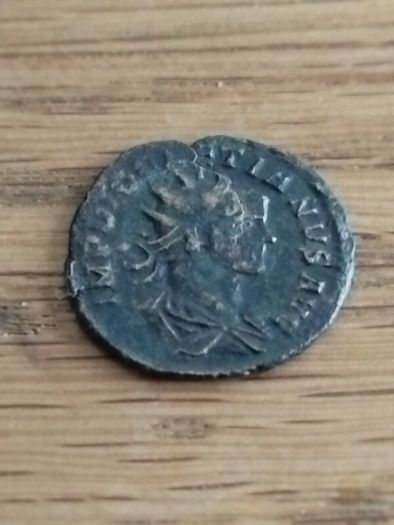 Rare 22.5mm Broad Flan Roman Coin - Tetricus I (AD 271-274) - VF Condition