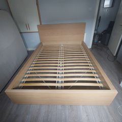 King size ikea Malm 5ft bed frame like new
