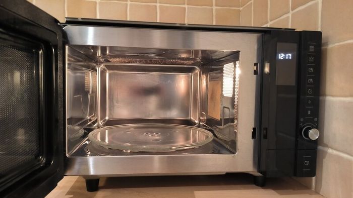 For sale: Beko MGB25332BG built-in microwave with grill, stainless steel finish.