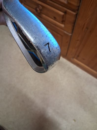 Golf clubs. Junior Set Of Left Handed MacGregor Golf Clubs For 9 To 12 Year Old. Collect In Dublin Or Receive Via Post.