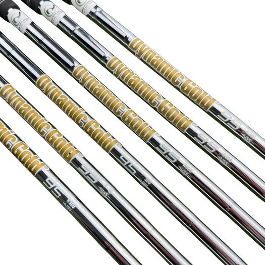 Taylormade Stealth Irons / 5-Pw / Dynamic Gold 95 R300 Regular / Left Hand