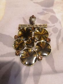 Nice pendant very dressy