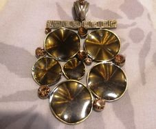 Nice pendant very dressy