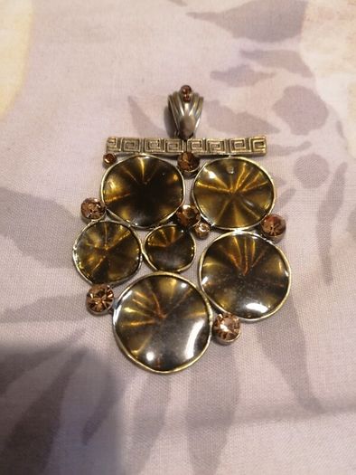 Nice pendant very dressy