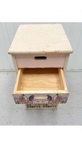Small Drawer Unit for Upcycling