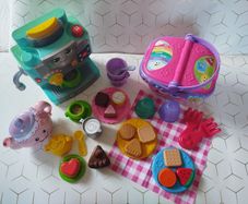 Sweet Treats Learning Cafe (Leap frog) - Shapes And Sharing Picnic Basket (Leap frog) - Laugh & Learn Tea Set (Fisher-price)
