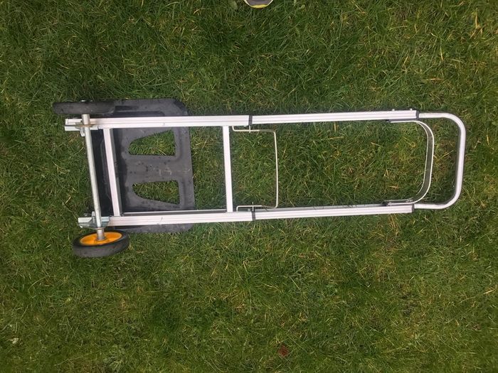 New hand trolley
