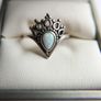 Vintage 925 Sterling Silver Crown Style Ring with Pear Shaped Opal Image 2