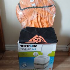 Thetford 165 Portable Camping Toilet + Tent and carry bag