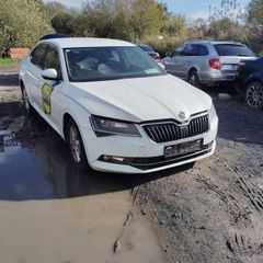 Breaking Skoda superb 2017 crlb