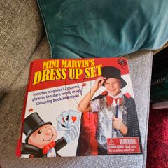 Mini Marvin's dress up
