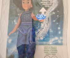 Disney Raya and the Last Dragon Young Raya Doll with Lights & Musical Kumandra Flower