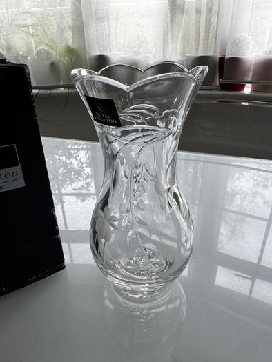 royal doulton vase