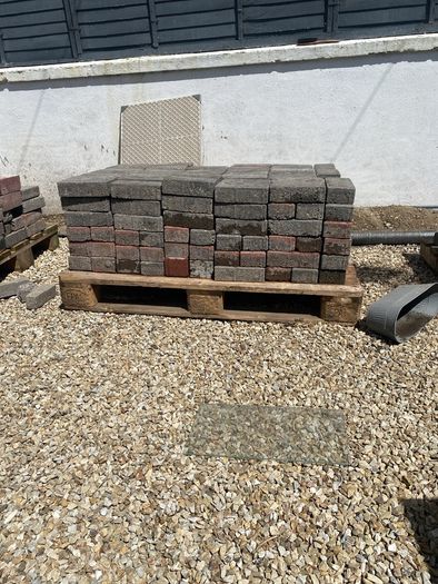 FREE Bricks