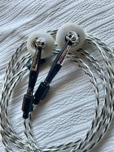 1995 Sony E888 flagship earbud