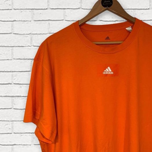 Adidas T-Shirt