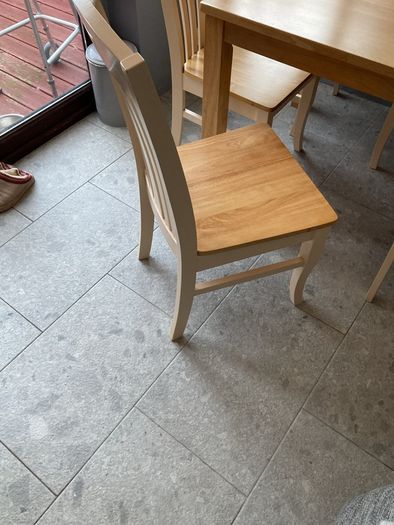 table and 6 chairs