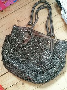 Hand bag
