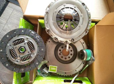 VALEO complete Clutch Kit + Flywheel  - VOLVO C70 S60 S80 V70 CX70