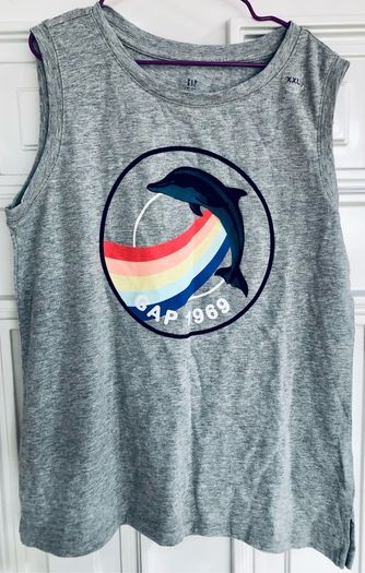 Gap t-shirt
