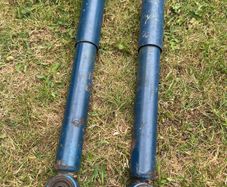 VWT5 Meyle rear shocks