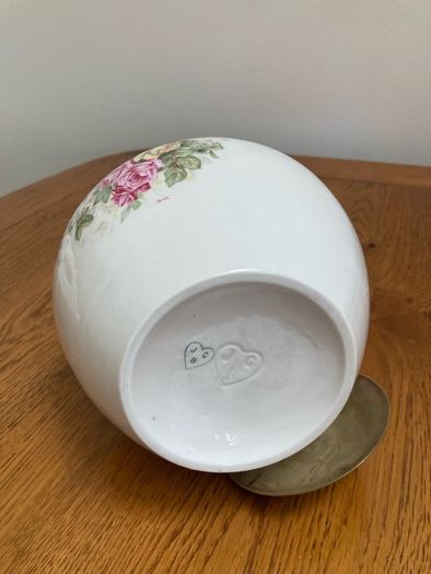 Biscuit ceramic Jar