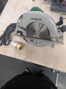 Hitachi 9in skilsaw