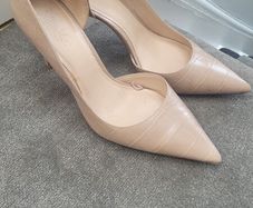 Nude cut away High Heels