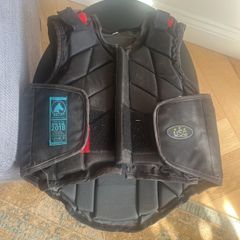 Kids horse riding back protector - size Small