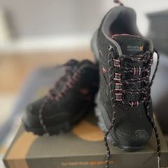 Ladies footwear.