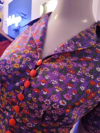 Super Cute 1970s Vintage Two Piece Peplum
