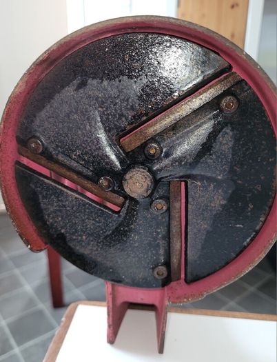 Vintage vegetable cutter