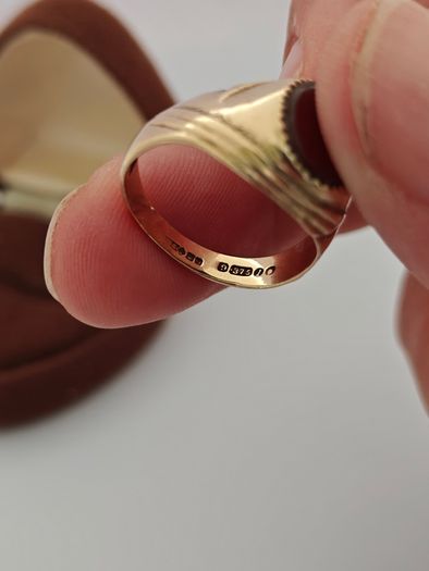 9ct Gold Ring - Size O - Fully Hallmarked