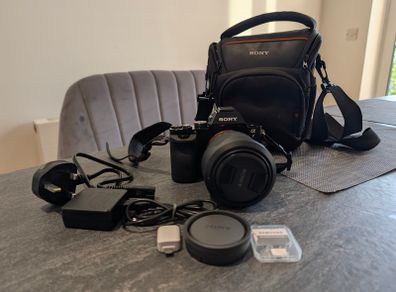 Sony A7 full frame + SD + Case