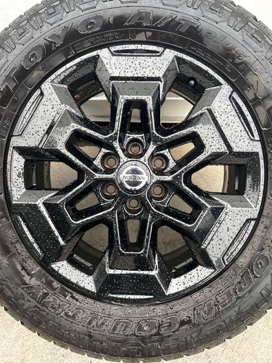 Genuine Nissan Navara 18" Alloy Wheels