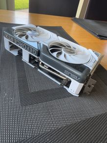 GeForce RTX 4060 8GB - White