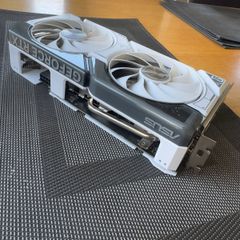 GeForce RTX 4060 8GB - White