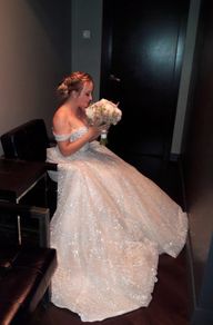 Beautiful Princess Wedding Dress - Lace Corset & Full Sparkling Tulle Skirt