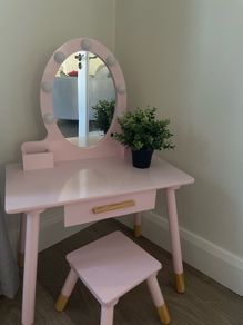 Makeup table