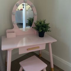Makeup table