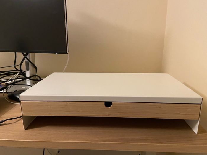 Laptop stand