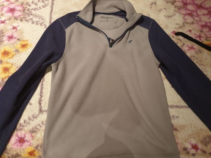 blue grey sweater shirt small