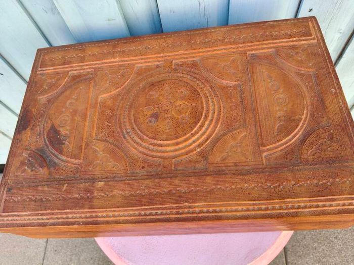 Large wood/leather box