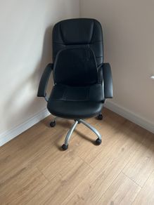 office chair with Lumbar Support never used