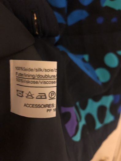Yazz vintage 100% silk jacket PRiCE DROP