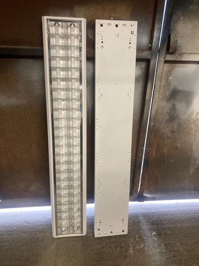 ceiling lights/strip lights