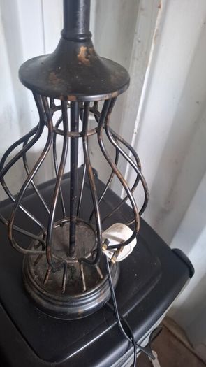 Table lamp