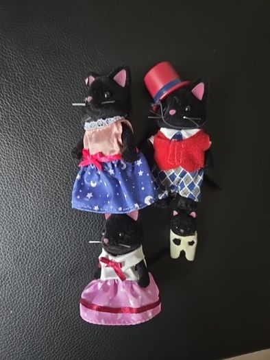 sylvanian families midnight cat family